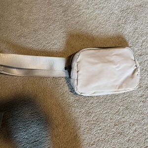 Belt Crossbody Bag Halara Multiple Pockets and Adjustable Strap